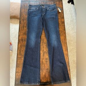 NWT Joe’s Jeans in Skinny Bootcut, Dark Wash, Size 29